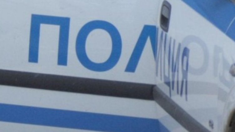 Лек автомобил се обърна по таван