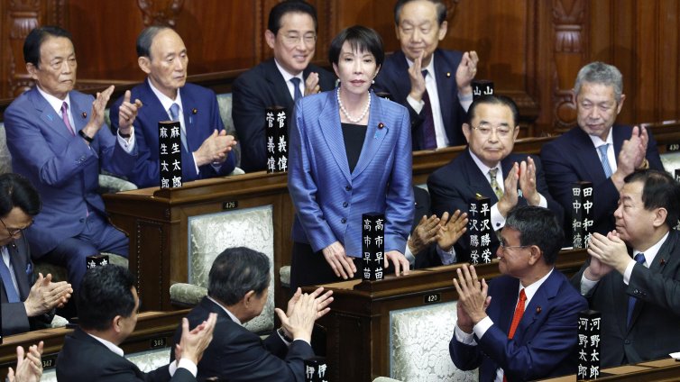 Жена стана за първи път премиер на Япония