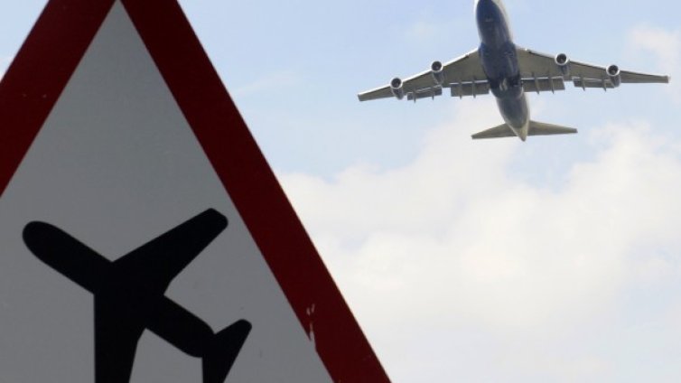 Арестуваха мъж по подозрения за тероризъм на Хийтроу