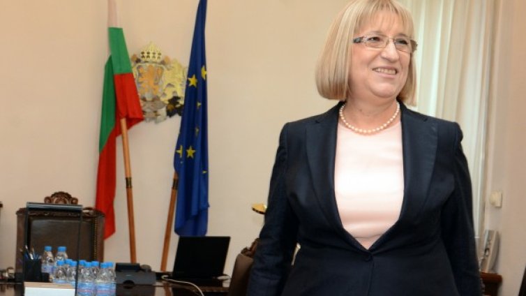 Цачева ще продължава реформата в съдебната система