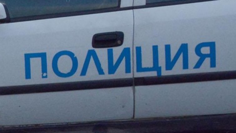 Възрастна жена даде близо 4 бона на ало апаши