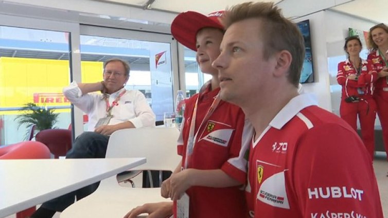 Сълзи и отдаденост! Томас &ndash; най-малкият фен на Ferrari