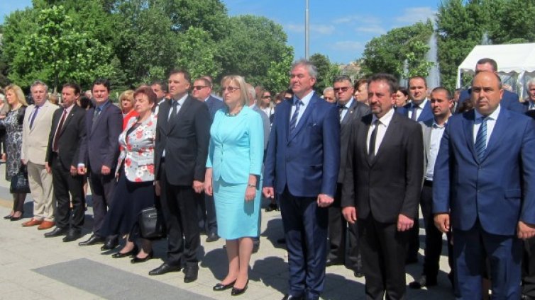 Цецка Цачева за градежа на "Хемус" &ndash; безспорен приоритет