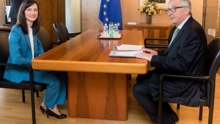 Юнкер дава цифровата икономика и цифровото общество за Габриел 