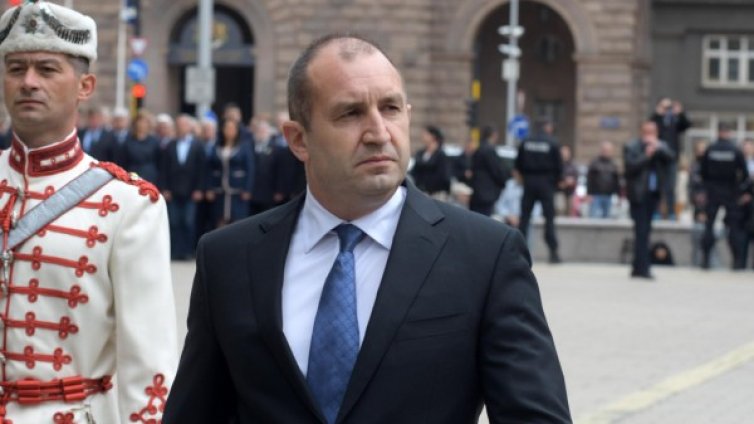 Рискове пред сигурността ни? Радев свиква властта