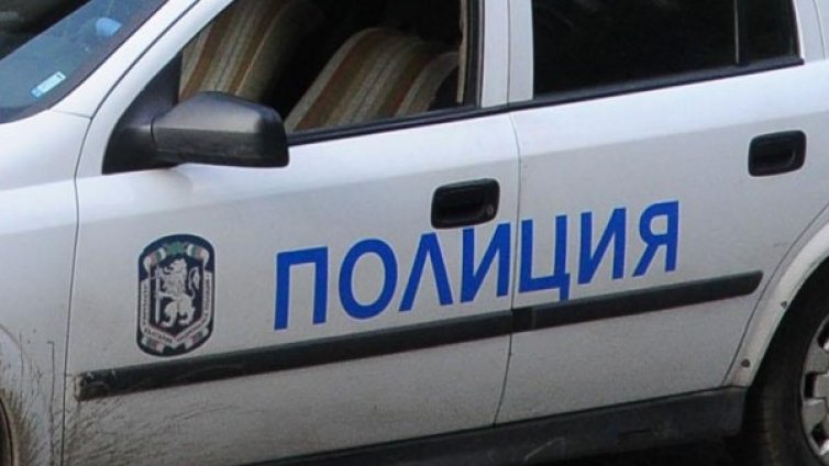 Мъж се опита да ограби автокъща, почина 