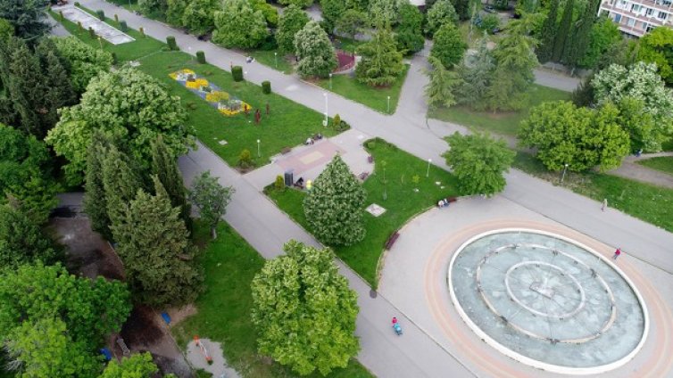 Слънцето се завръща, а дъждът отстъпва