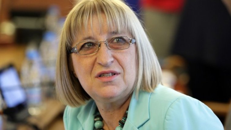 Цачева има вече двама заместници