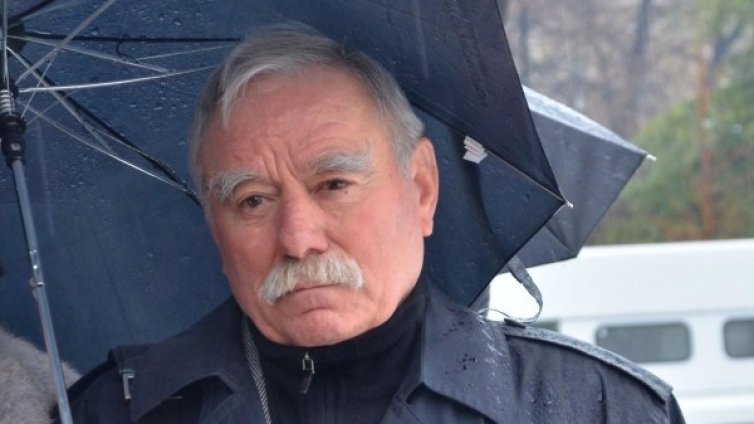 Георги Иванов вече говори, движи ръце и крака