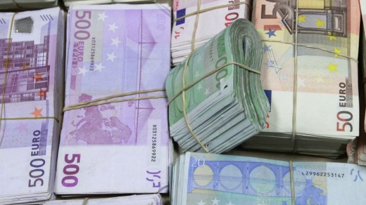 10 000 евро в плик на улицата за... ало апашите