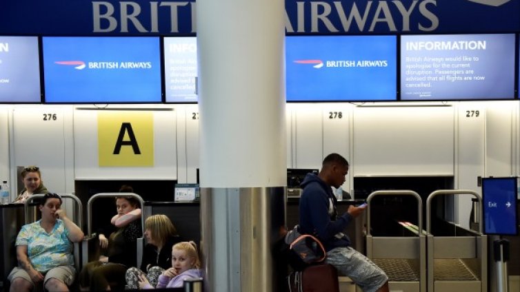 Самолетите на British Airways ще летят "почти нормално"