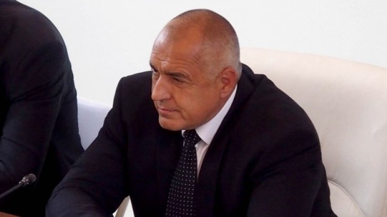 Борисов: На камерите намаляват и после газ! Защо има табела?!