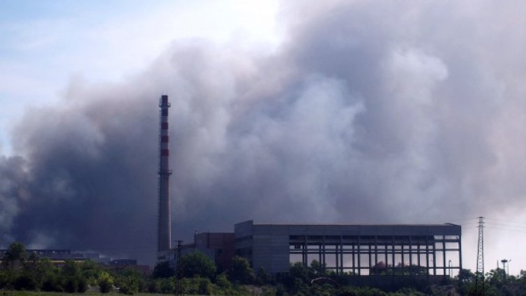 Продължава гасенето на пожара край Шишманци