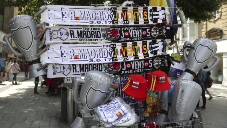 Истерия в Кардиф: По 5000 паунда за билет на черно за финала в ШЛ