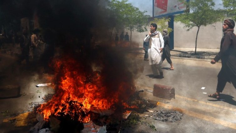 Нов огнен ад в Кабул взе поне 20 жертви 