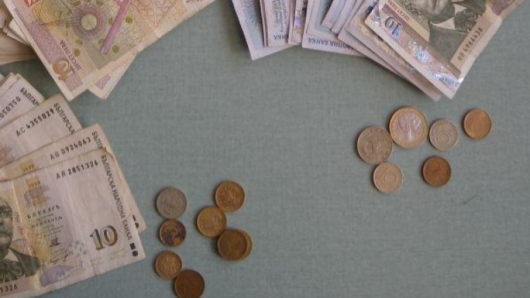 Каквото имала, дала &ndash; 600 лв., ?100 и злато за ало апаши