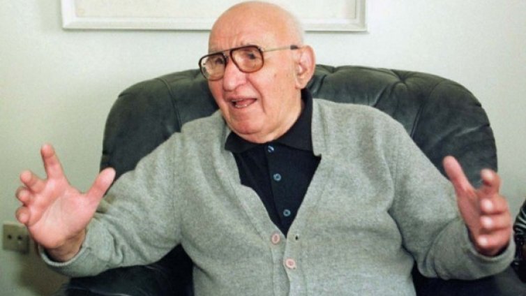 Всеобщо целуване! Как България щеше да стане 16-а съветска република