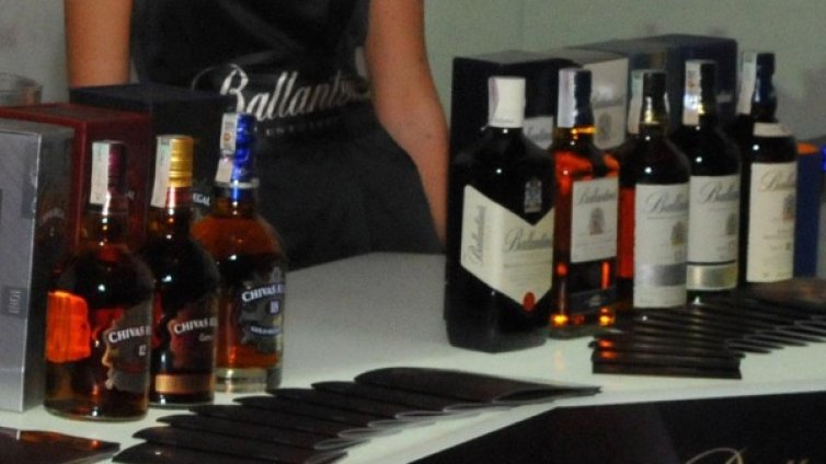 Да им ударим по джоба! По-скъп алкохол ще обуздае страстите