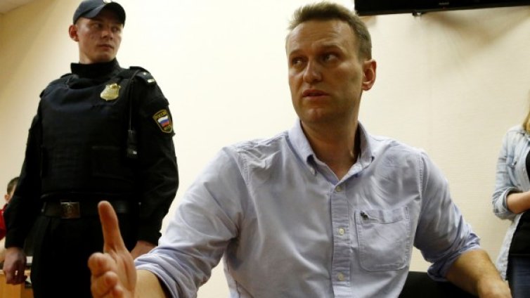 Московски съд осъди опозиционера Навални на 30 дни арест