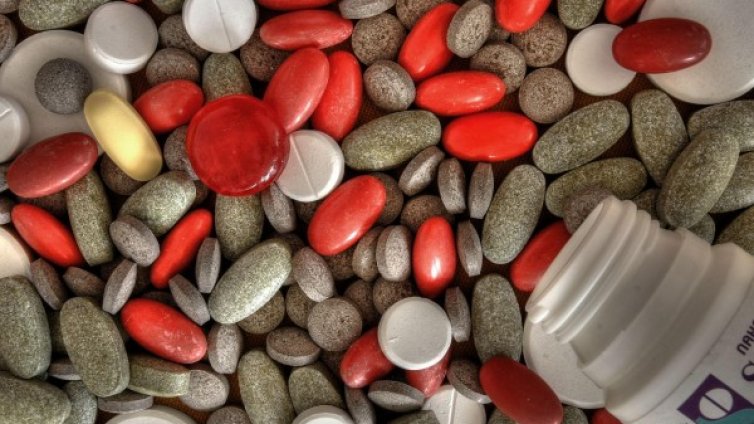 Депутати дават на прокурор реекспорта на лекарства