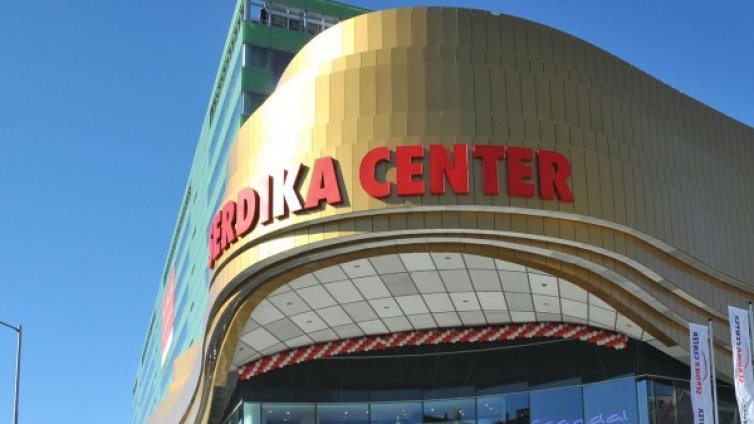 Собственикът на The Mall купува и "Сердика Център" 