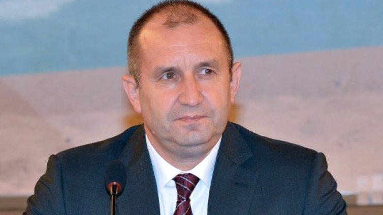 Радев: Районирането за избори не е в правомощията ми!