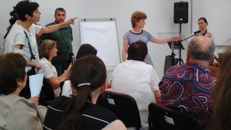 Дебатът за киселото мляко мина като футболен мач