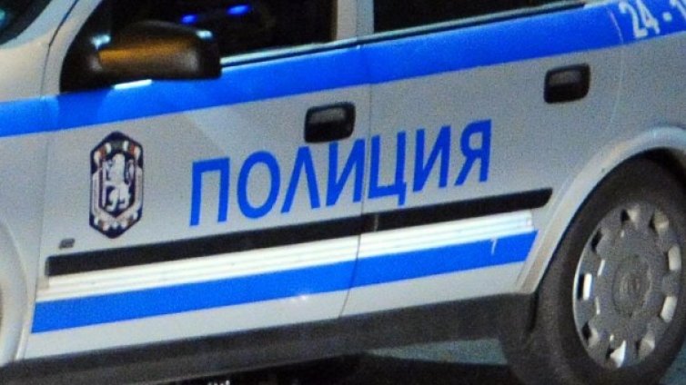 12-годишното момче било фелдшерката... от кеф