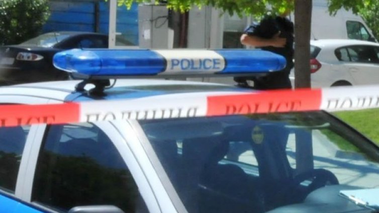 Поляците, нападнали човек на бензиностанция &ndash; отпътували