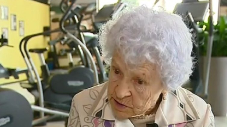 Няма невъзможни неща! Баба Ани е на 95 г. и всеки ден е на фитнес