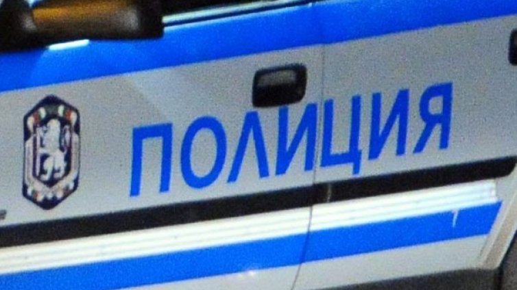 Арестуваха двама, били и отвлекли мъж от пазар