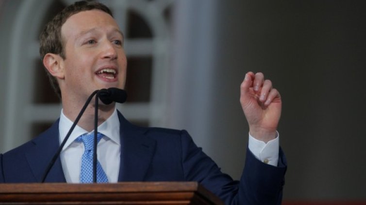 Зукърбърг насочва Facebook към общностните групи