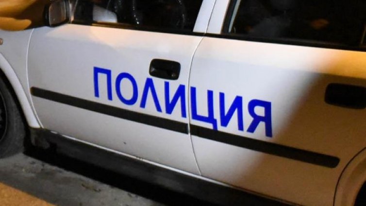 Възрастна жена метна 10 бона на мним полицай