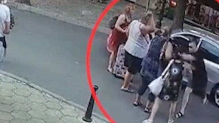 Нападнатите незрящи туристи – словенци, отдъхват в Св. Влас