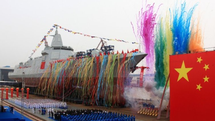 Китай с нов разрушител, въоръжен с управляеми ракети