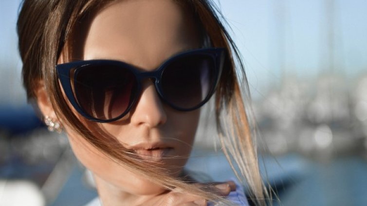 Как да се грижим за слънчевите очила? 