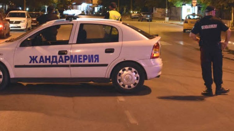 Двама роми арестувани след побой в карловско село