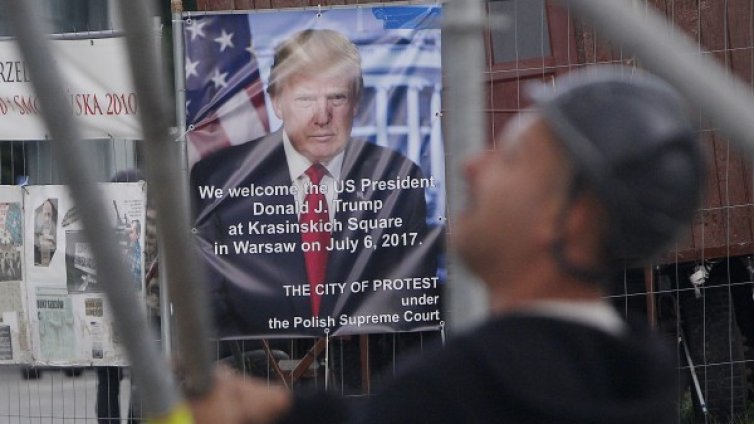 Нови и стари съюзници: Защо Доналд Тръмп избра първо Полша?