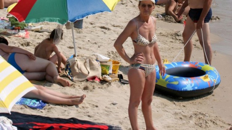 Надуваеми пояси, топки... Проверка на над 4000 артикула за плаж 
