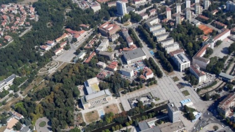 Перничанките &ndash; по-оправни с парите от мъжете си