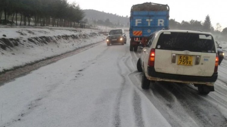 Тях зимата наистина ги изненадва: Градушка в Кения