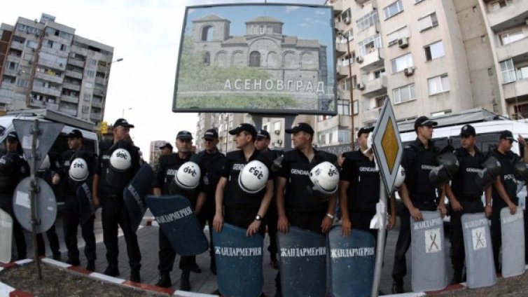 Край на протестите в Асеновград, макар и само за две седмици