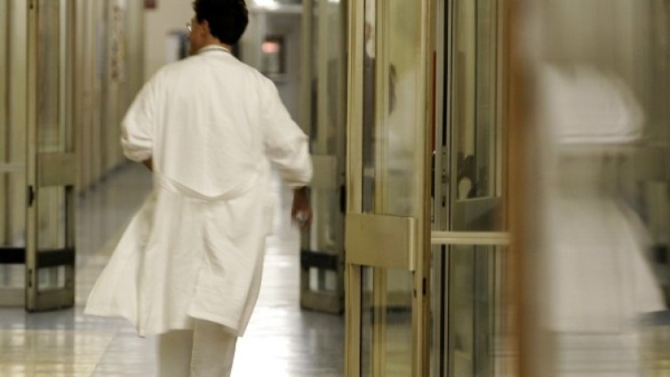 И Румъния остава без лекари &ndash; те емигрират, защото...