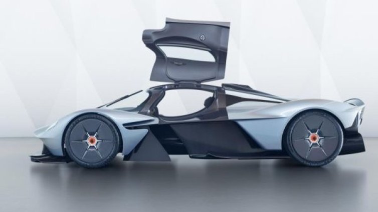 Aston Martin показа най-лудия си модел