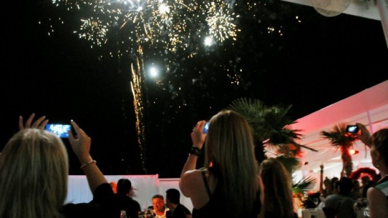 Слънчев бряг &ndash; алкохол, жени, джебчийство... Как се оцелява според британците?