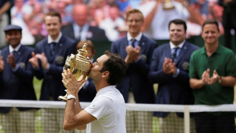 Големият Федерер триумфира на Уимбълдън и е в историята
