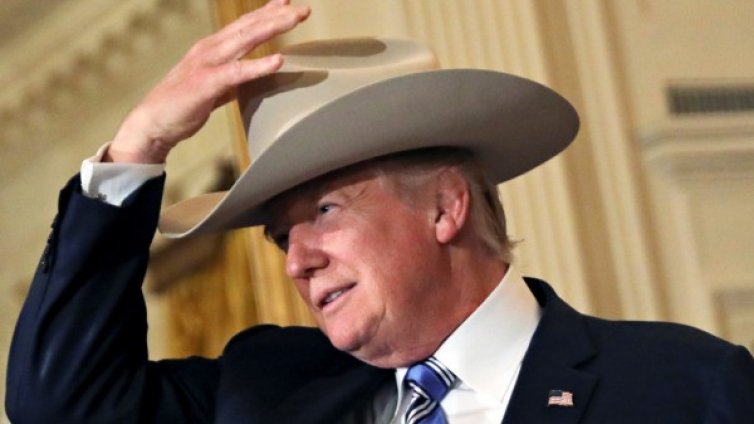 Американците недоволни от работата на Тръмп