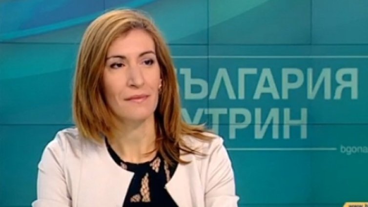 Ангелкова пресмята: Грък, българин, грък, българин...