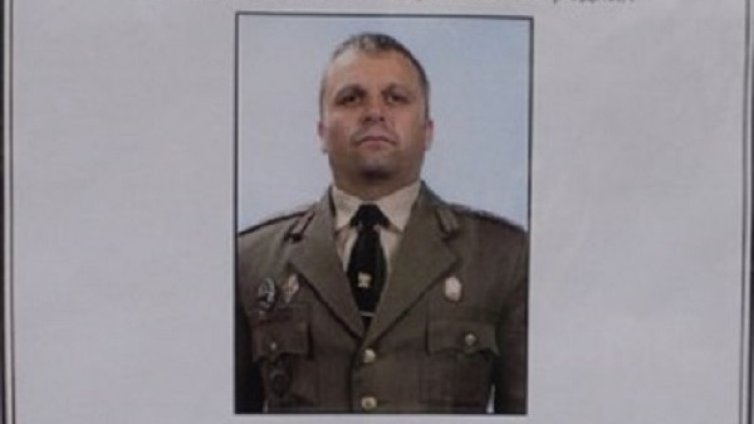 Стажантът, прегледал починалия военен: Исках помощ, но...