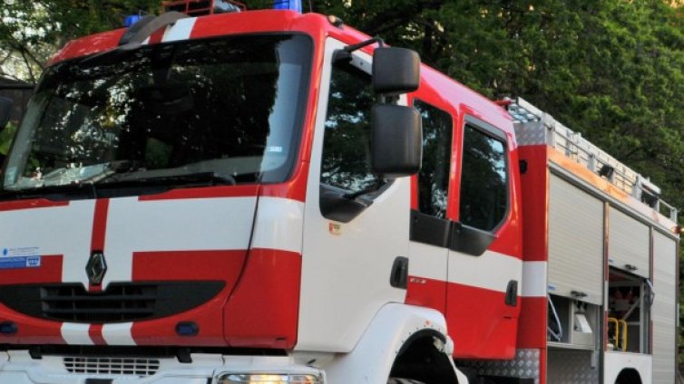 Мъж с опасност за живота след пожар в зърнокомбайн